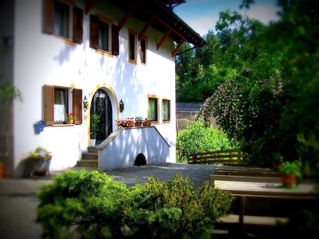 Tannerhof Bed & Breakfast Caines Exterior photo