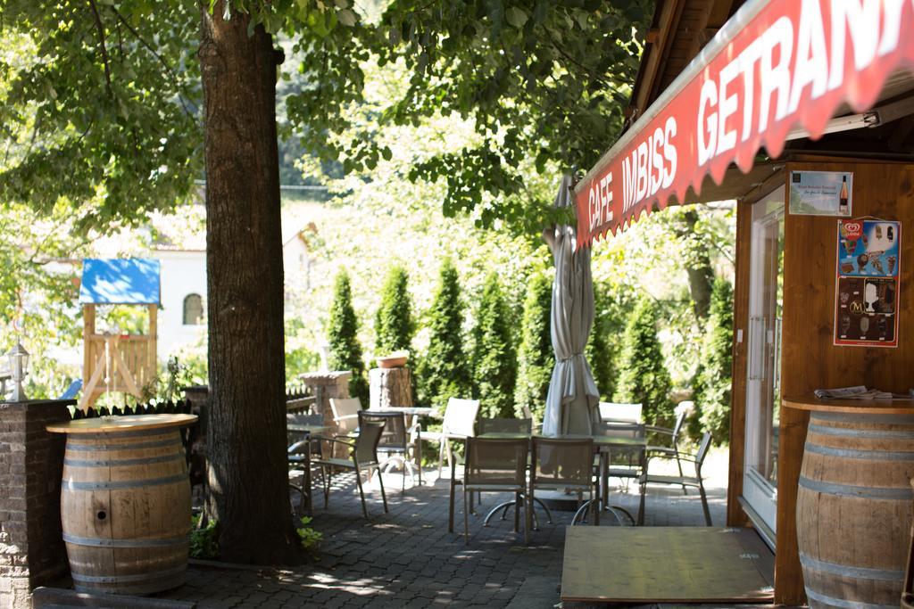 Tannerhof Bed & Breakfast Caines Exterior photo